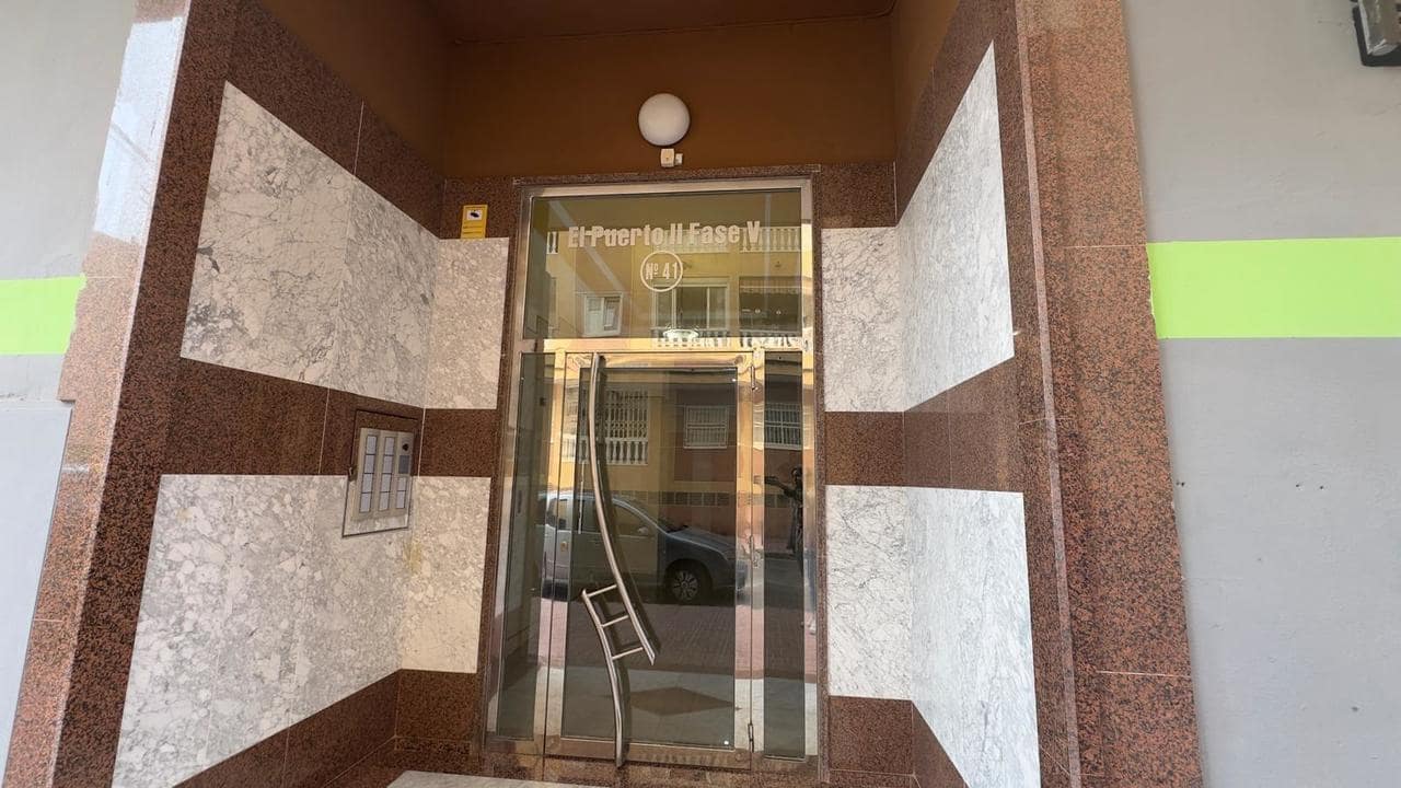 2 Zimmer Apartment zu verkaufen in Torrevieja mit Pool - 134.900 € (Ref: 9813240)