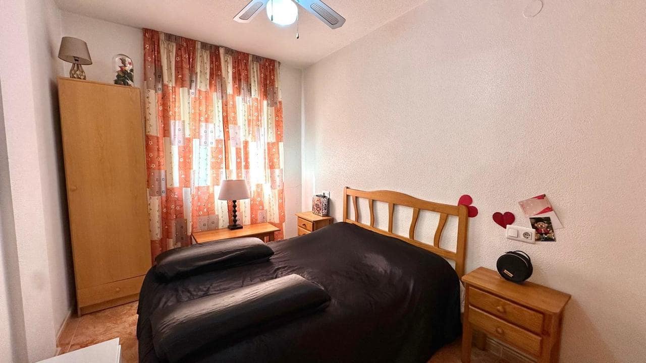 2 Zimmer Apartment zu verkaufen in Torrevieja mit Pool - 134.900 € (Ref: 9813240)
