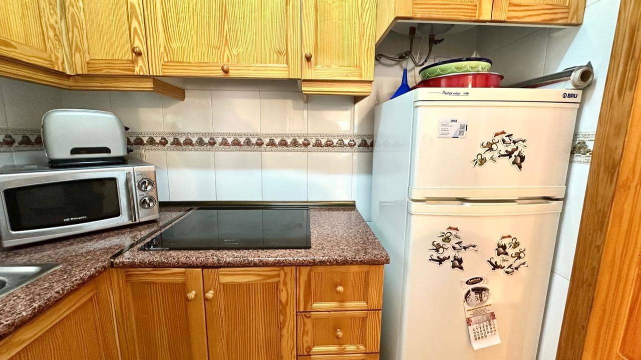 2 Zimmer Apartment zu verkaufen in Torrevieja mit Pool - 134.900 € (Ref: 9813240)