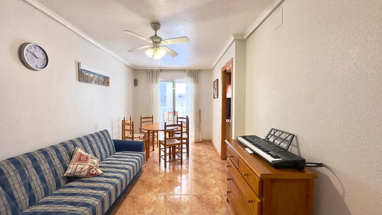 2 Zimmer Apartment zu verkaufen in Torrevieja mit Pool - 134.900 € (Ref: 9813240)