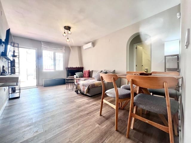 Bungalow de 2 habitaciones en Dehesa de Campoamor, Orihuela en venta - 164.900 € (Ref: 9813735)