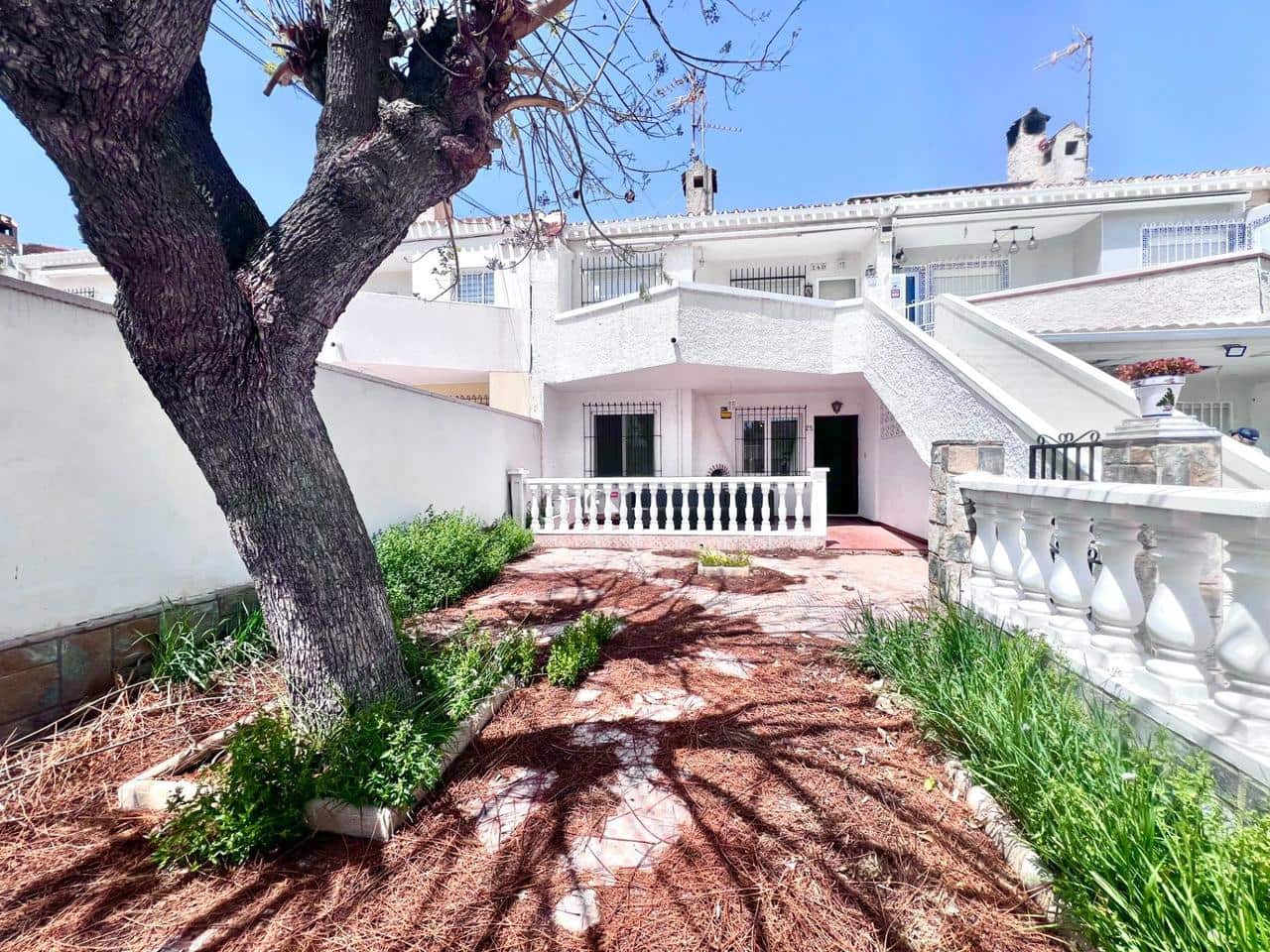 Bungalow de 2 habitaciones en Orihuela Costa en venta - 164.900 € (Ref: 9813735)