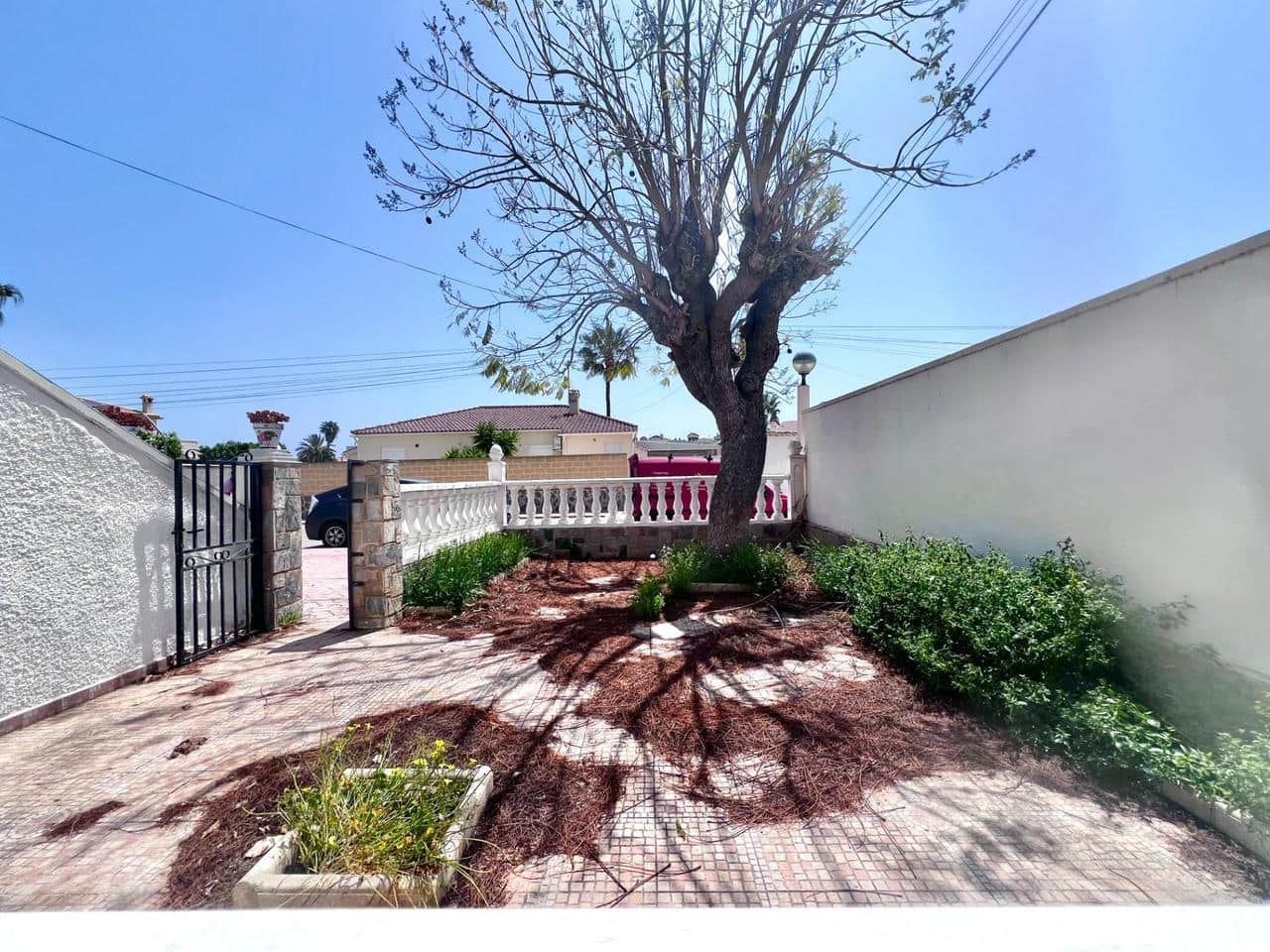Bungalow de 2 habitaciones en Orihuela Costa en venta - 164.900 € (Ref: 9813735)