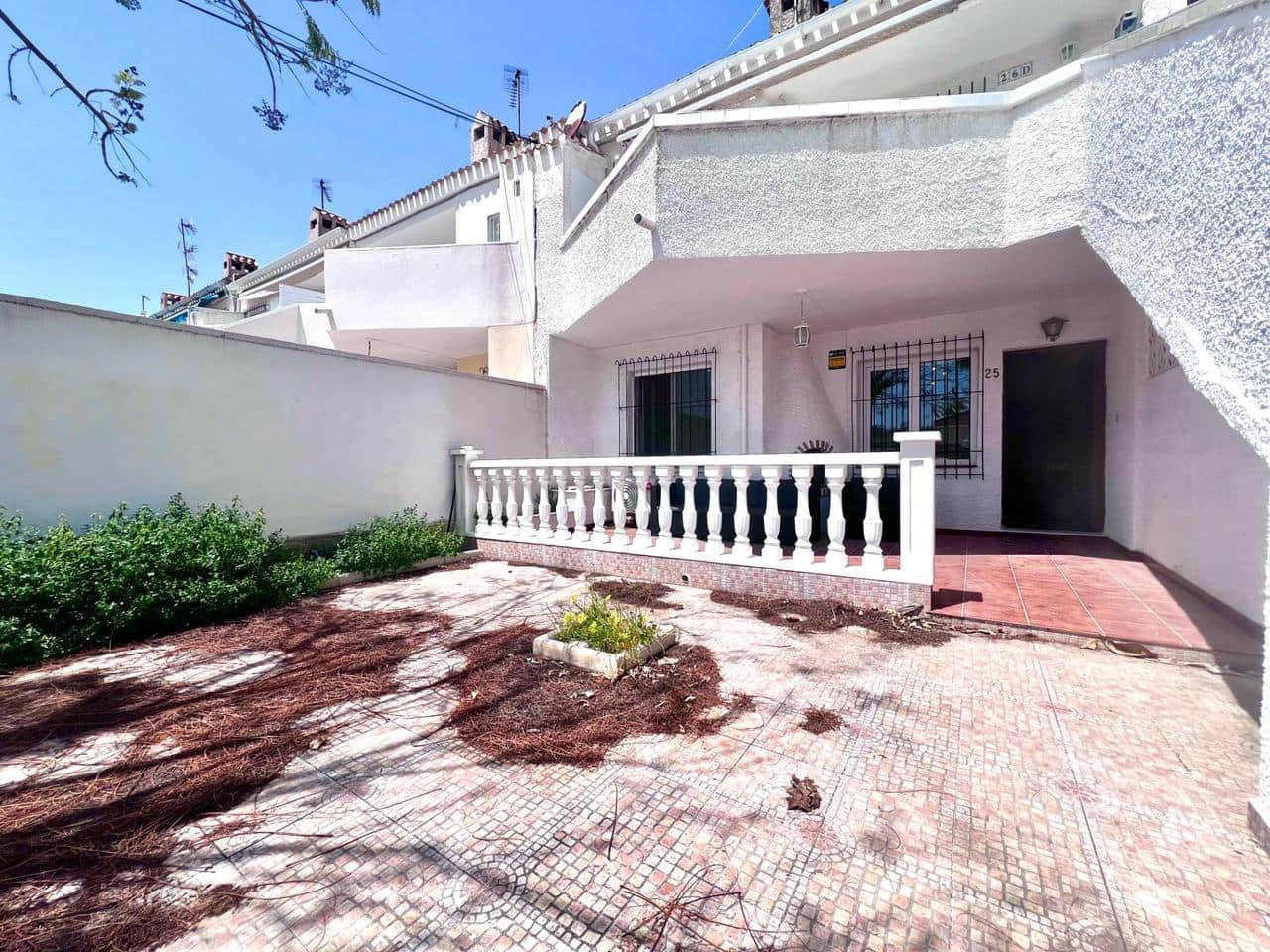 Bungalow de 2 habitaciones en Orihuela Costa en venta - 164.900 € (Ref: 9813735)