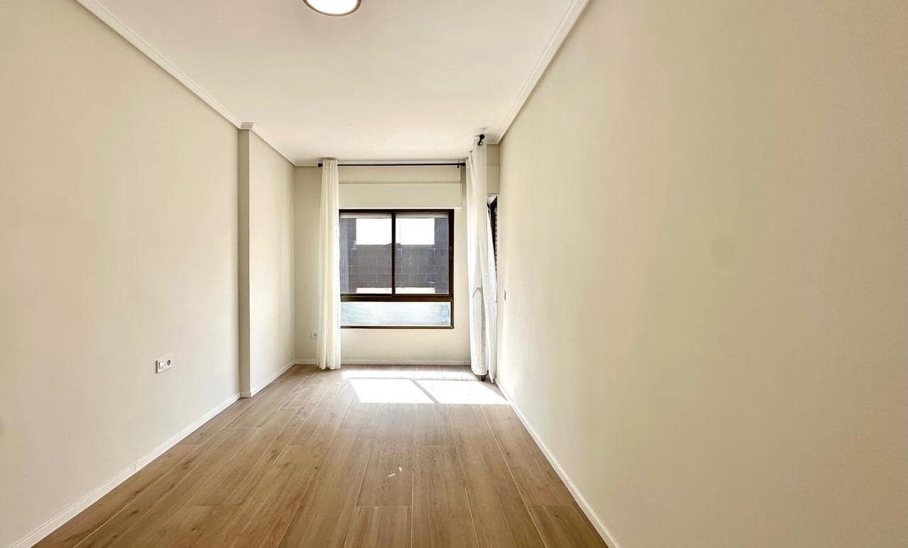 3 bedroom Apartment for sale in Torrevieja - € 179,900 (Ref: 9813736)