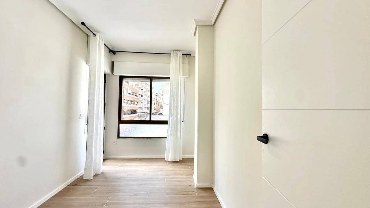 3 bedroom Apartment for sale in Torrevieja - € 179,900 (Ref: 9813736)