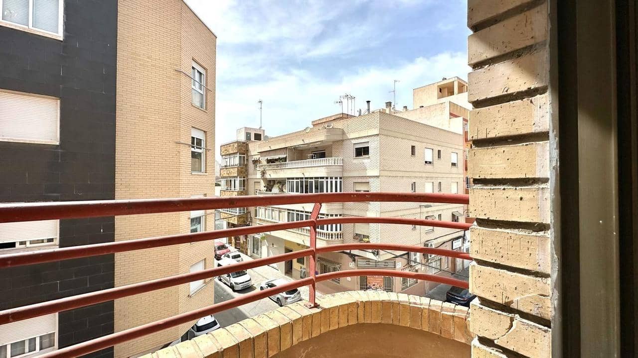3 bedroom Apartment for sale in Torrevieja - € 179,900 (Ref: 9813736)