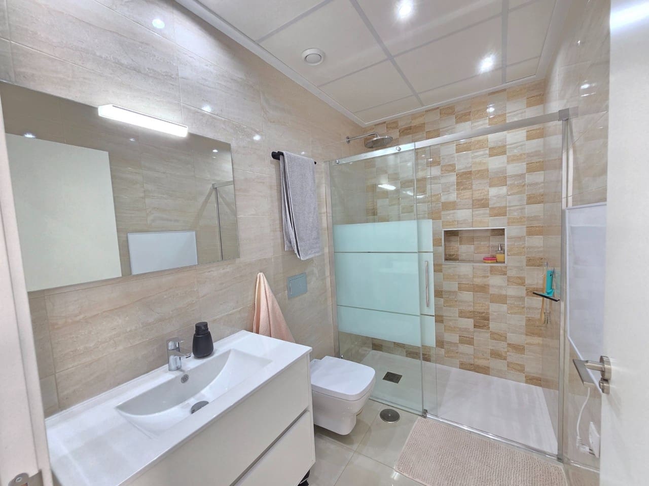 Casa de 3 habitaciones en Ciudad Quesada en venta - 359.900 € (Ref: 9814273)