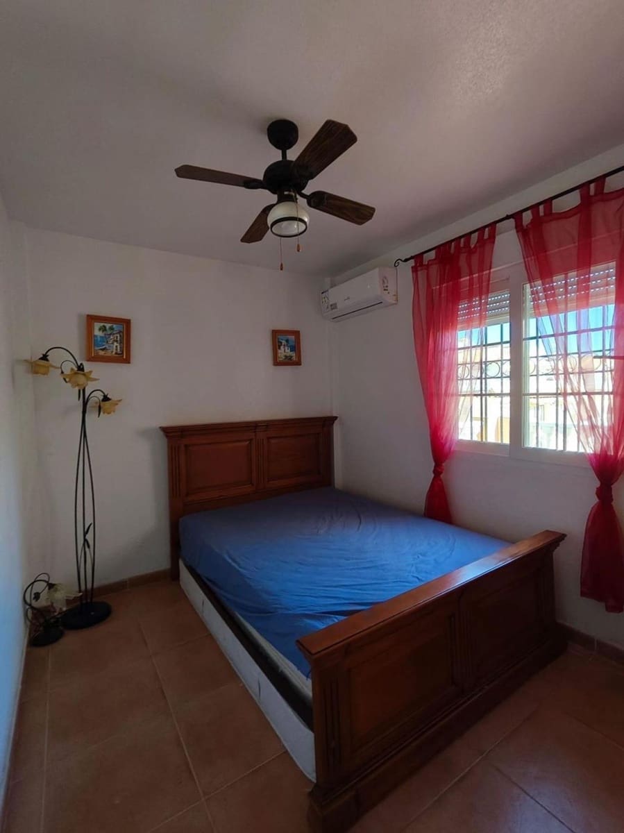 2 soverom Hus til salgs i Orihuela Costa med svømmebasseng - € 200 000 (Ref: 9814274)
