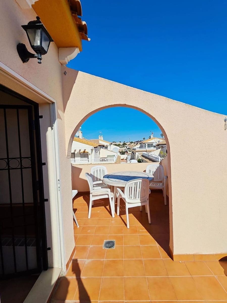 2 soverom Hus til salgs i Orihuela Costa med svømmebasseng - € 200 000 (Ref: 9814274)