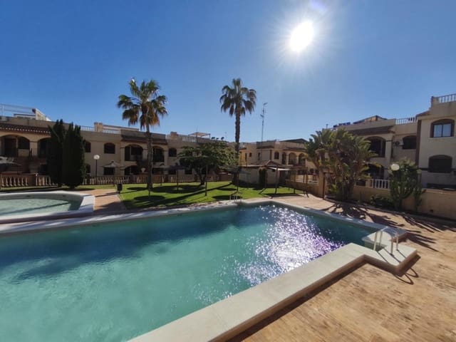 2 bedroom Bungalow for sale in El Molino, Torrevieja with pool - € 189,000 (Ref: 9814275)