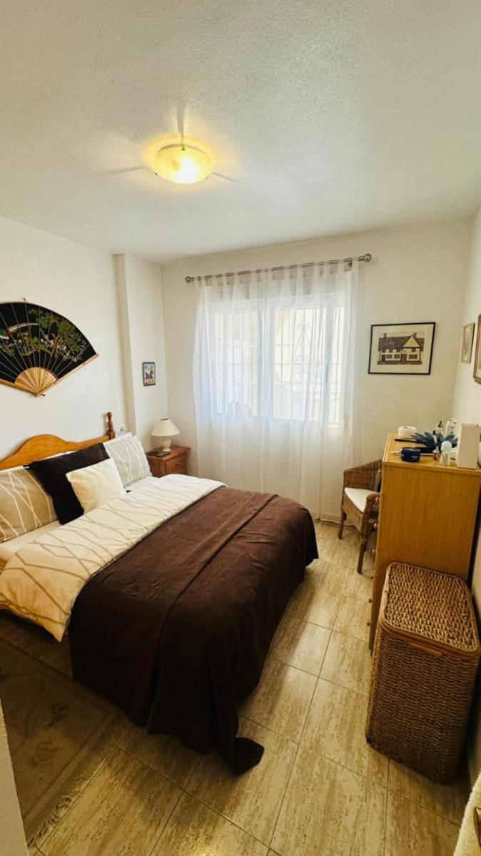 2 sovrum Lägenhet till salu i Torrevieja - 129 000 € (Ref: 9814277)