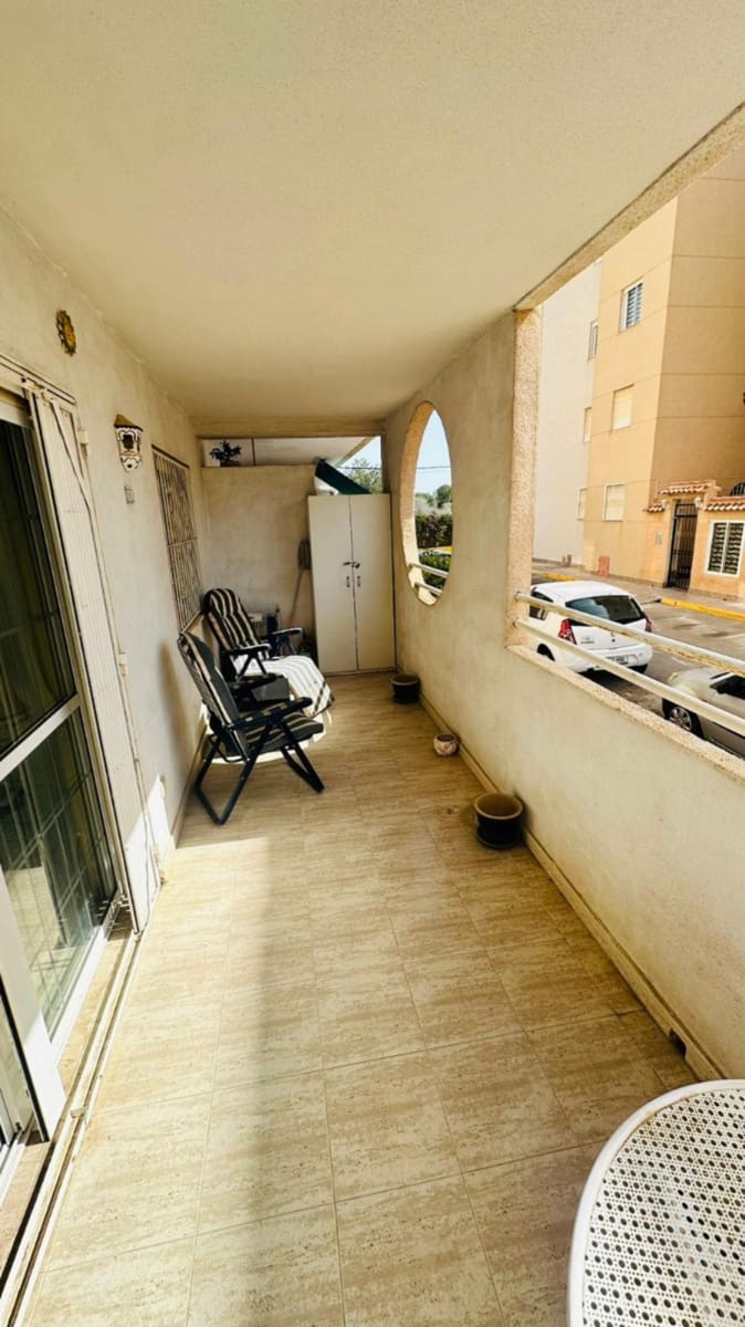 2 sovrum Lägenhet till salu i Torrevieja - 129 000 € (Ref: 9814277)