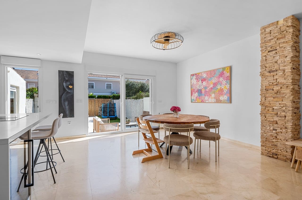 4 Zimmer Haus zu verkaufen in Alicante / Alacant Stadt mit Pool - 669.000 € (Ref: 9815675)