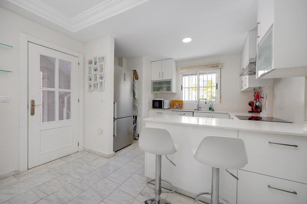 4 chambre Maison de Ville à vendre à Orihuela Costa avec piscine - 436 000 € (Ref: 9817794)