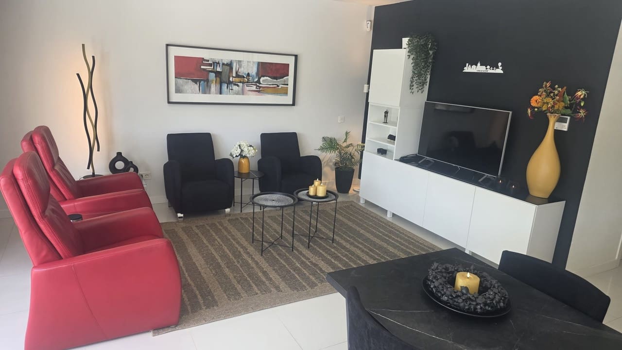 3 Zimmer Apartment zu verkaufen in Villamartin - 299.900 € (Ref: 9817799)