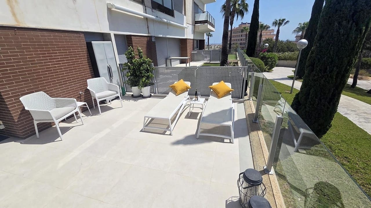 3 Zimmer Apartment zu verkaufen in Villamartin - 299.900 € (Ref: 9817799)
