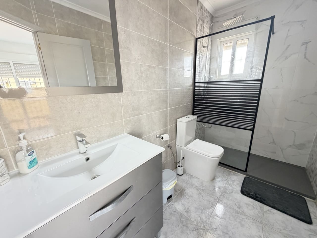 4 camera da letto Villa in vendita in Villamartin con piscina garage - 385.000 € (Rif: 9817801)