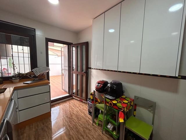 Chalet de 3 habitaciones en Centro, Los Alcázares en venta con garaje - 280.000 € (Ref: 9820015)