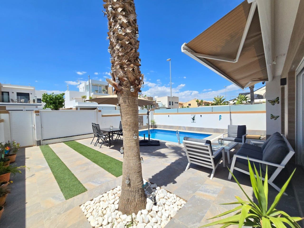 3 soveværelse Villa til salg i Pilar de la Horadada med swimmingpool - € 437.500 (Ref: 9820018)