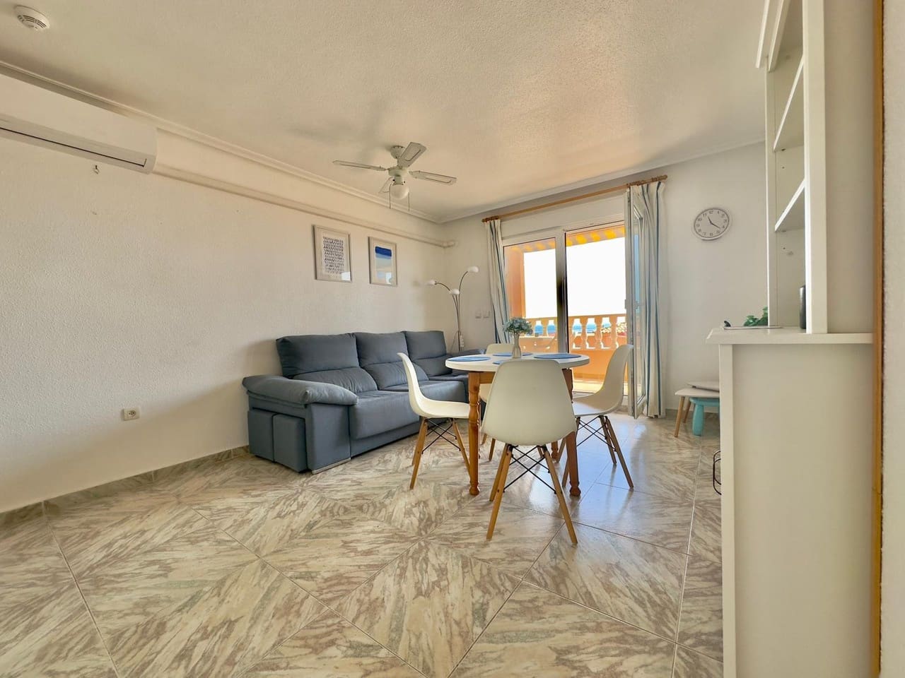2 chambre Appartement à vendre à Torrevieja avec piscine - 199 000 € (Ref: 9820019)