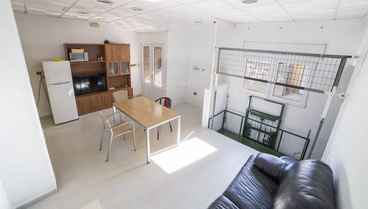 5 makuuhuone Omakotitalo myytävänä paikassa Los Alcazares - 450 000 € (Ref: 9822351)