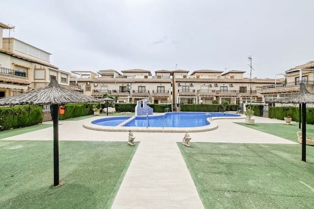 2 bedroom Bungalow for sale in Dehesa de Campoamor, Orihuela with pool - € 169,000 (Ref: 9822363)