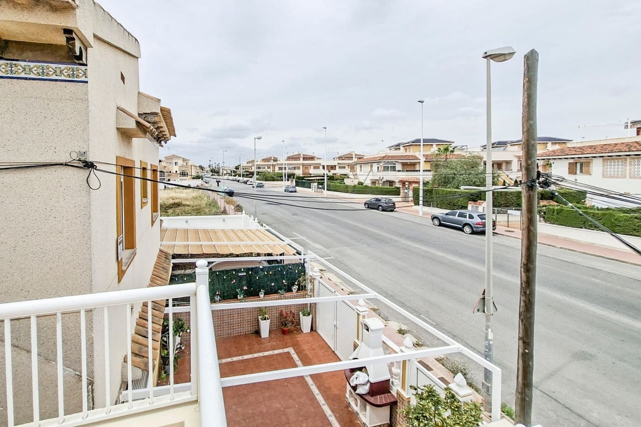 2 Zimmer Bungalow zu verkaufen in Orihuela Costa mit Pool - 169.000 € (Ref: 9822363)