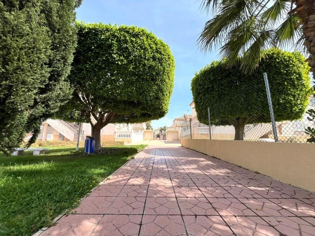 Bungalow de 2 habitaciones en El Molino, Torrevieja en venta con piscina - 180.000 € (Ref: 9826361)