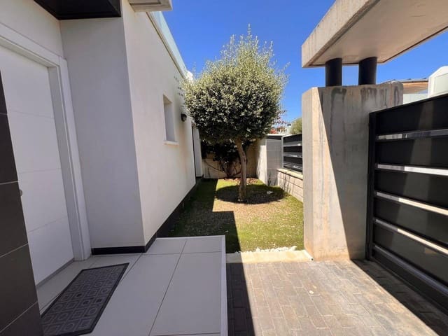 3 sypialnia Willa na sprzedaż w Dehesa de Campoamor, Orihuela z basenem - 373 000 € (Ref: 9826362)