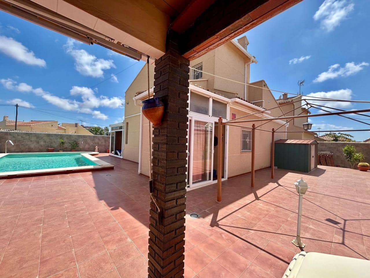 3 camera da letto Villa in vendita in Torrevieja con piscina - 549.900 € (Rif: 9827098)