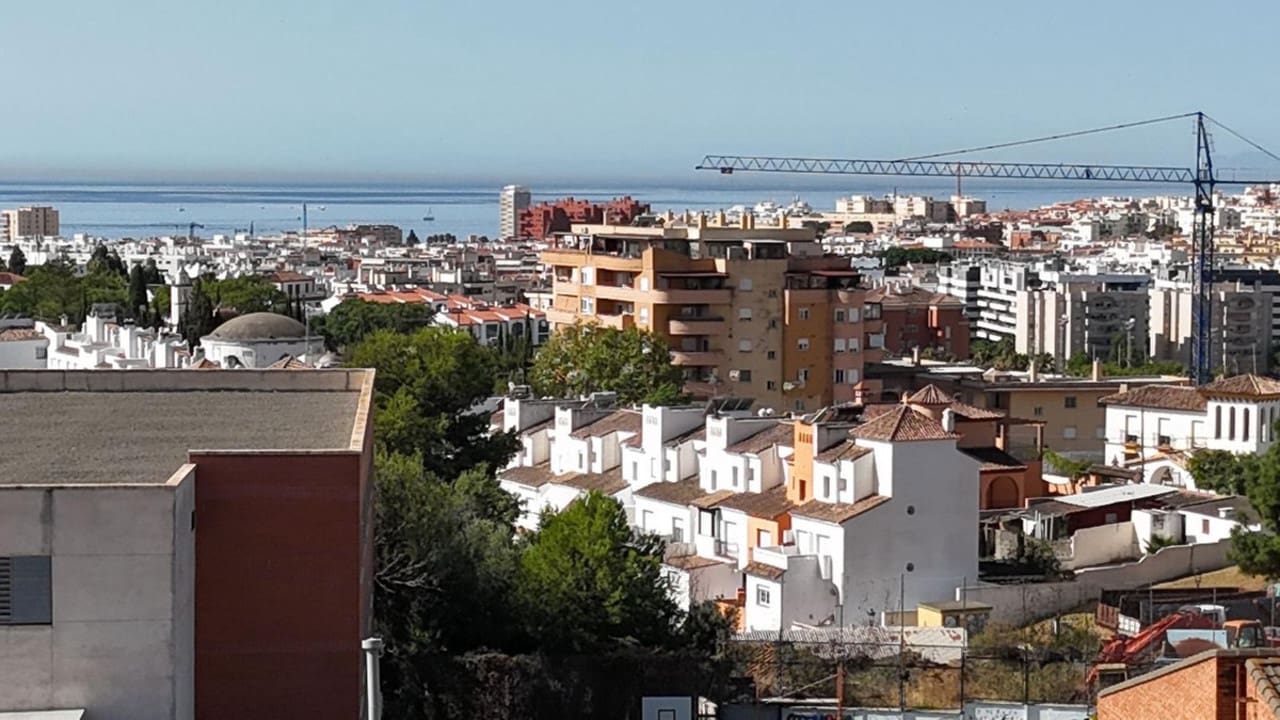 1 chambre Penthouse à vendre à Estepona avec piscine - 410 000 € (Ref: 9827106)