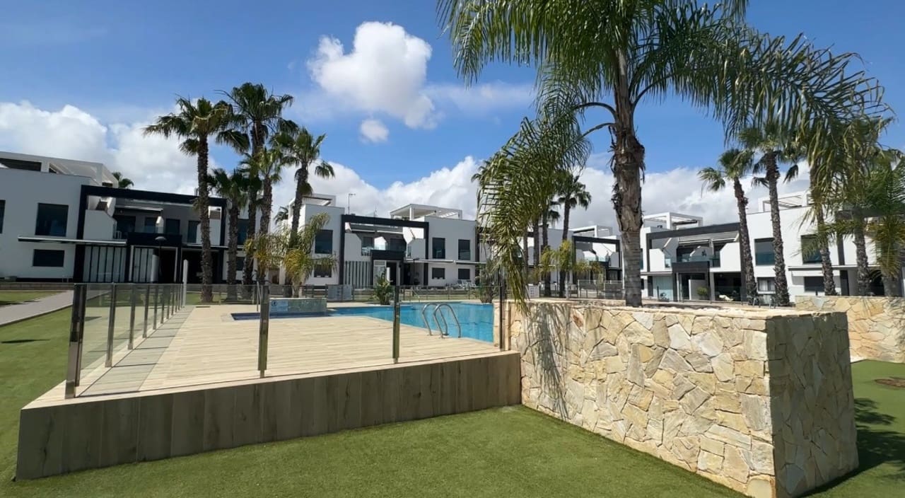 2 makuuhuone Huoneisto myytävänä paikassa La Zenia - 339 000 € (Ref: 9830866)