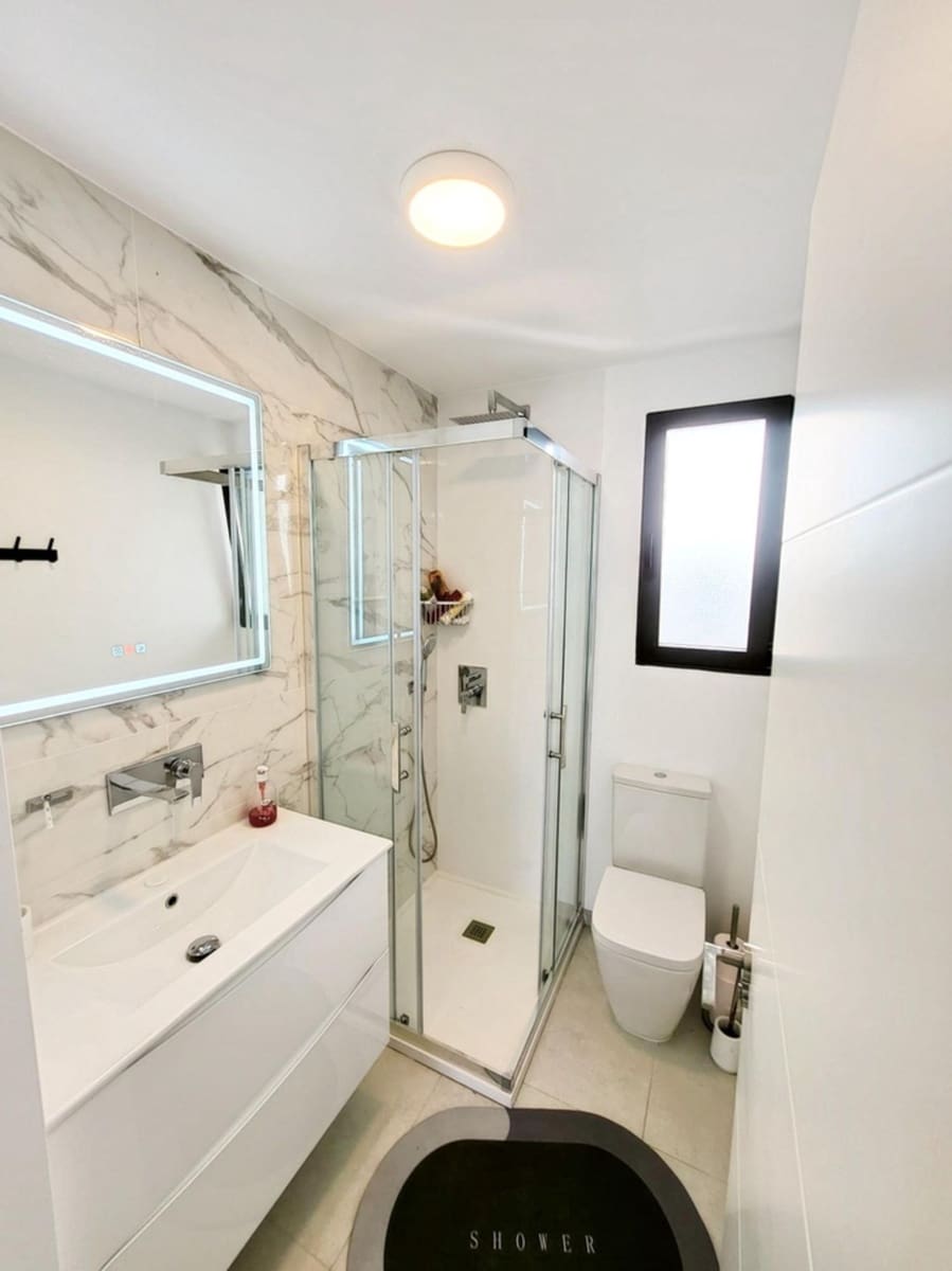 2 Zimmer Penthouse zu verkaufen in San Miguel de Salinas mit Pool - 299.000 € (Ref: 9830868)