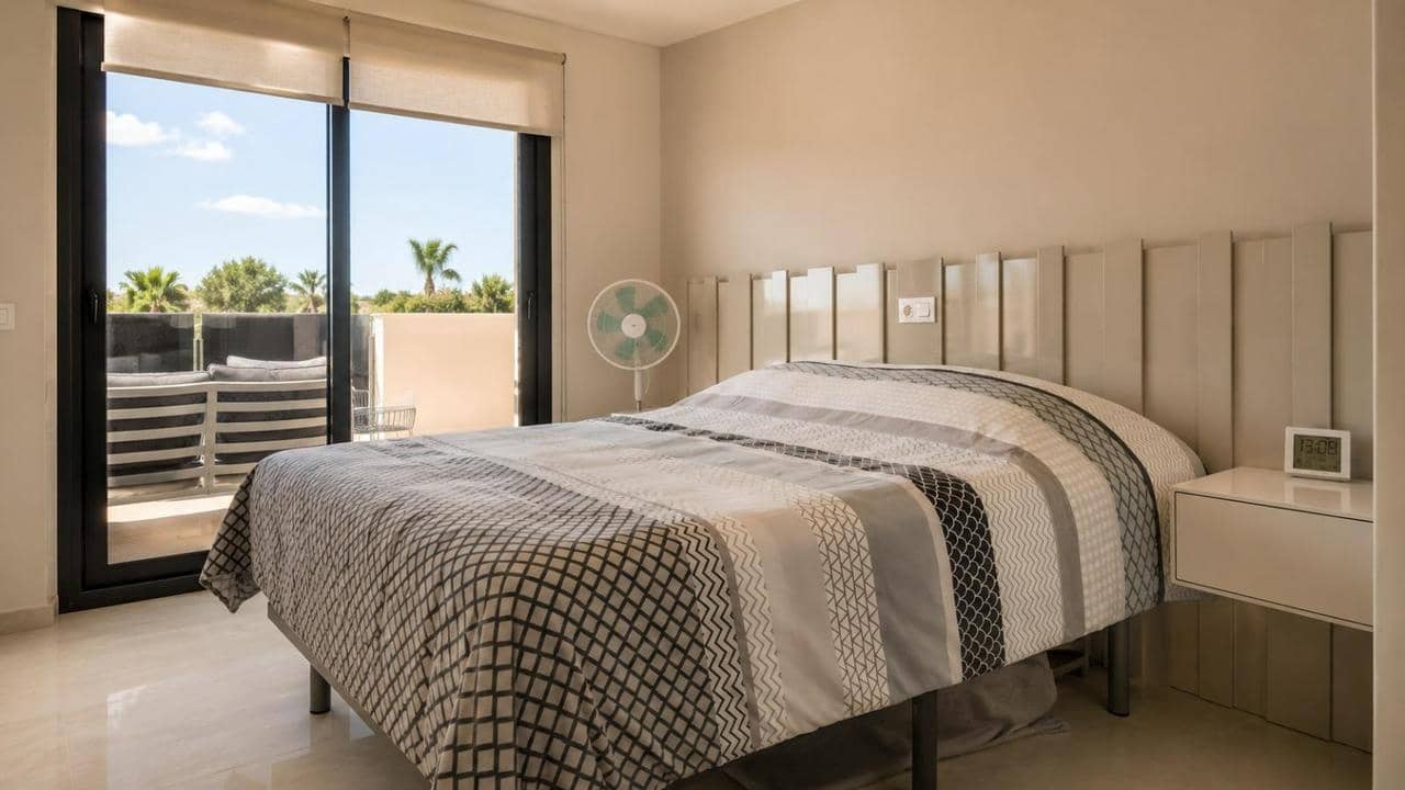 2 bedroom Apartment for sale in Orihuela Costa - € 269,000 (Ref: 9830869)