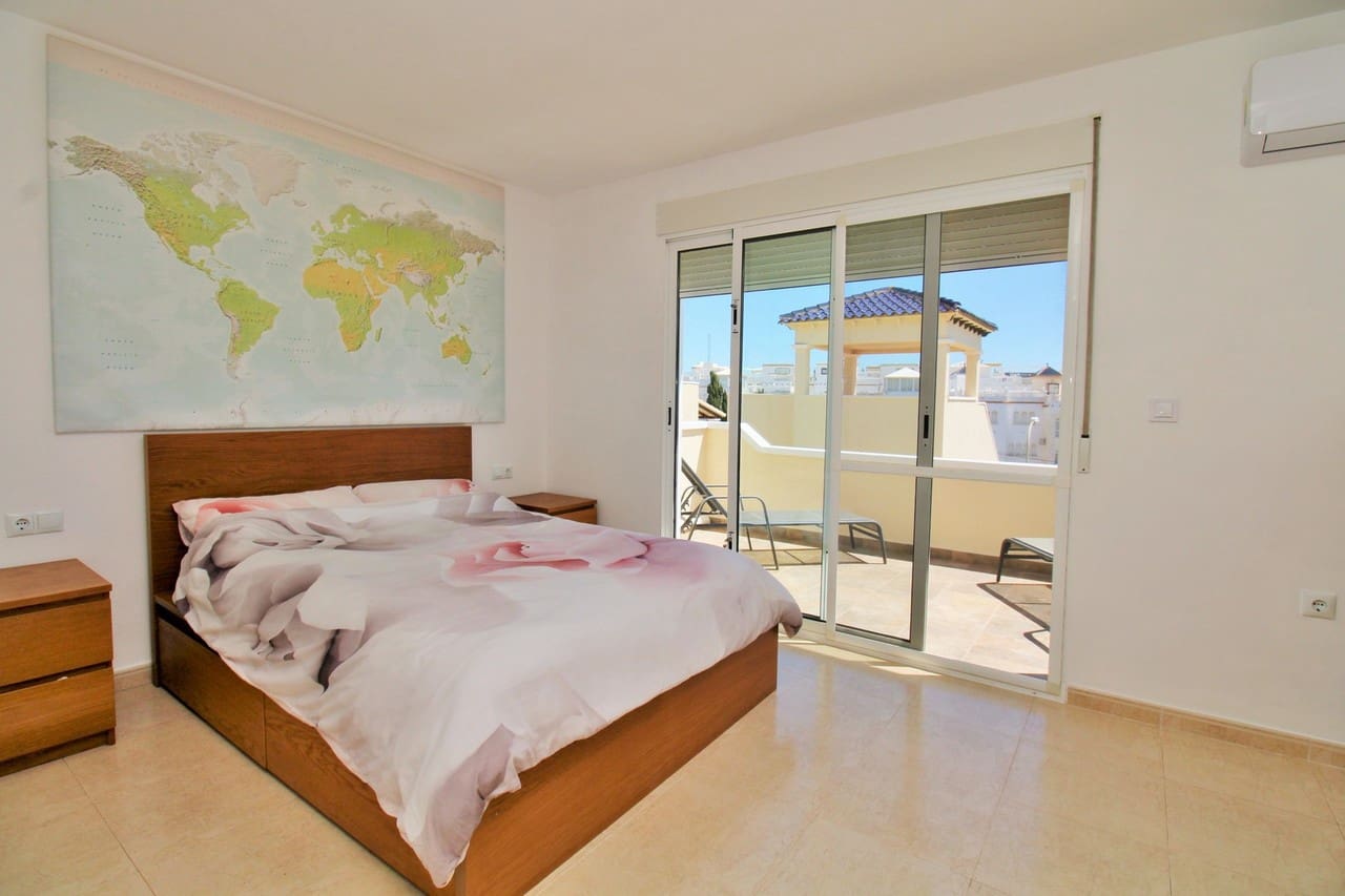 3 soveværelse Byhus til salg i Villamartin med swimmingpool - € 219.000 (Ref: 9830874)