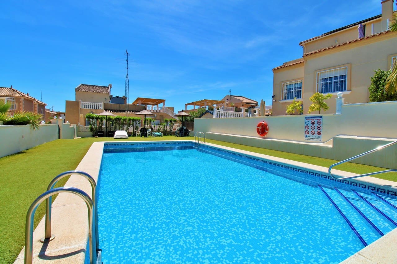 3 soveværelse Byhus til salg i Villamartin med swimmingpool - € 219.000 (Ref: 9830874)