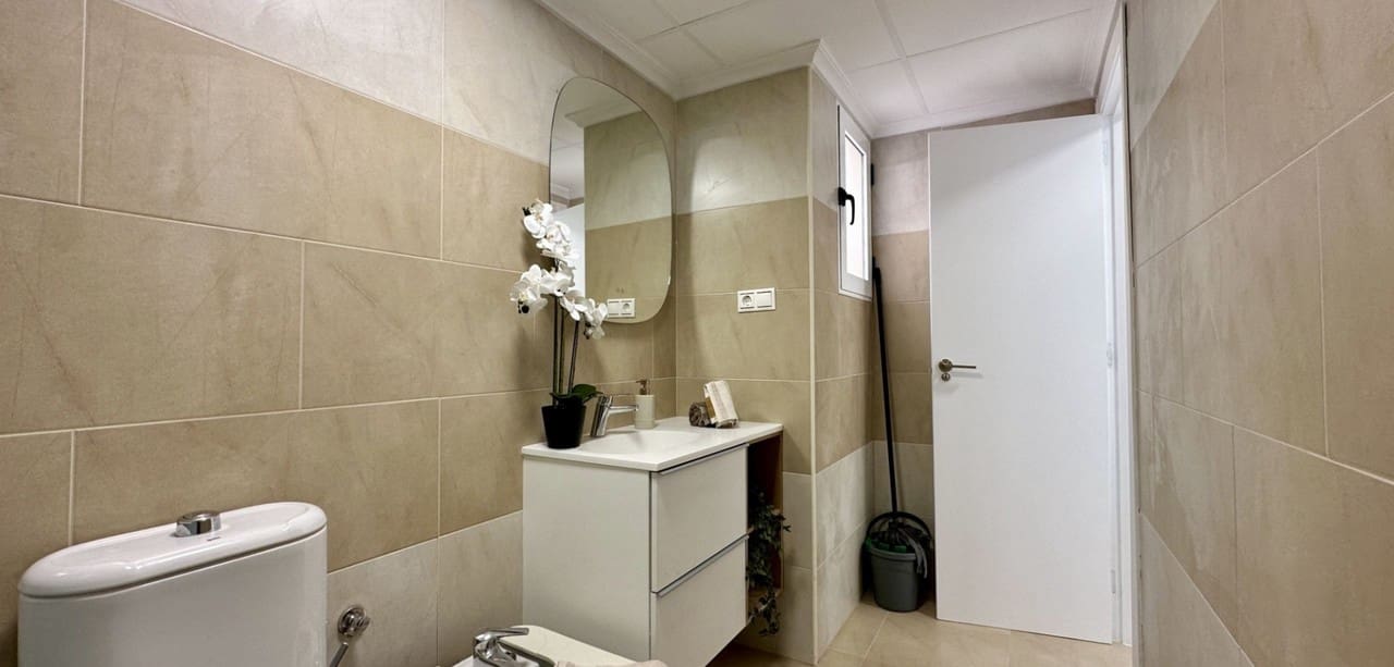 3 soveværelse Lejlighed til salg i Torrevieja - € 225.000 (Ref: 9833391)