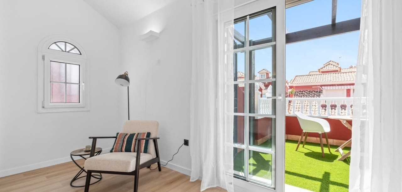 3 sovrum Villa till salu i Orihuela Costa - 269 000 € (Ref: 9833398)