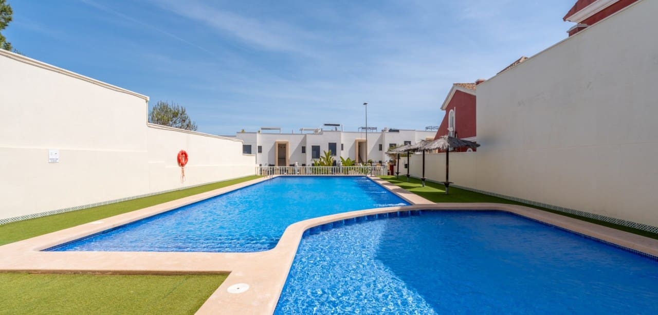 3 sovrum Villa till salu i Orihuela Costa - 269 000 € (Ref: 9833398)