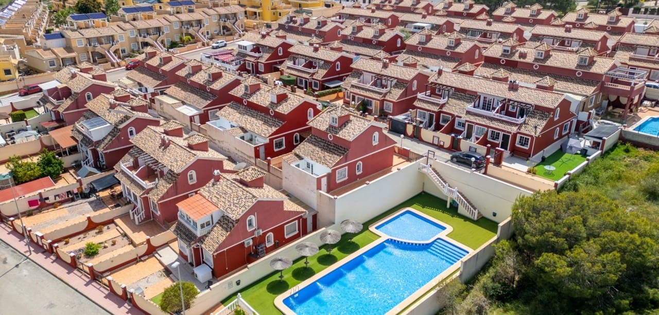 3 sovrum Villa till salu i Orihuela Costa - 269 000 € (Ref: 9833398)