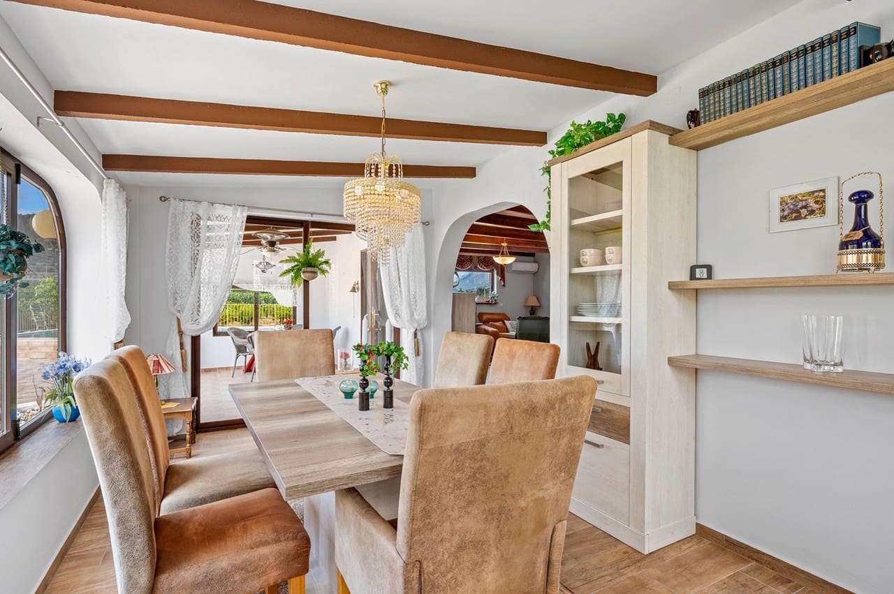4 sypialnia Finka/Dom wiejski na sprzedaż w La Nucia z basenem garażem - 795 000 € (Ref: 9835986)