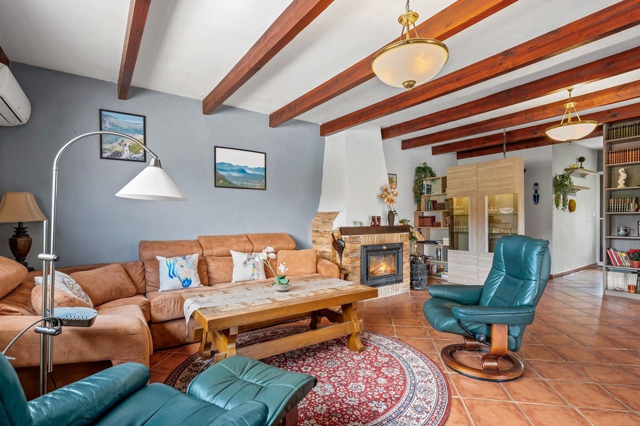 4 sypialnia Finka/Dom wiejski na sprzedaż w La Nucia z basenem garażem - 795 000 € (Ref: 9835986)