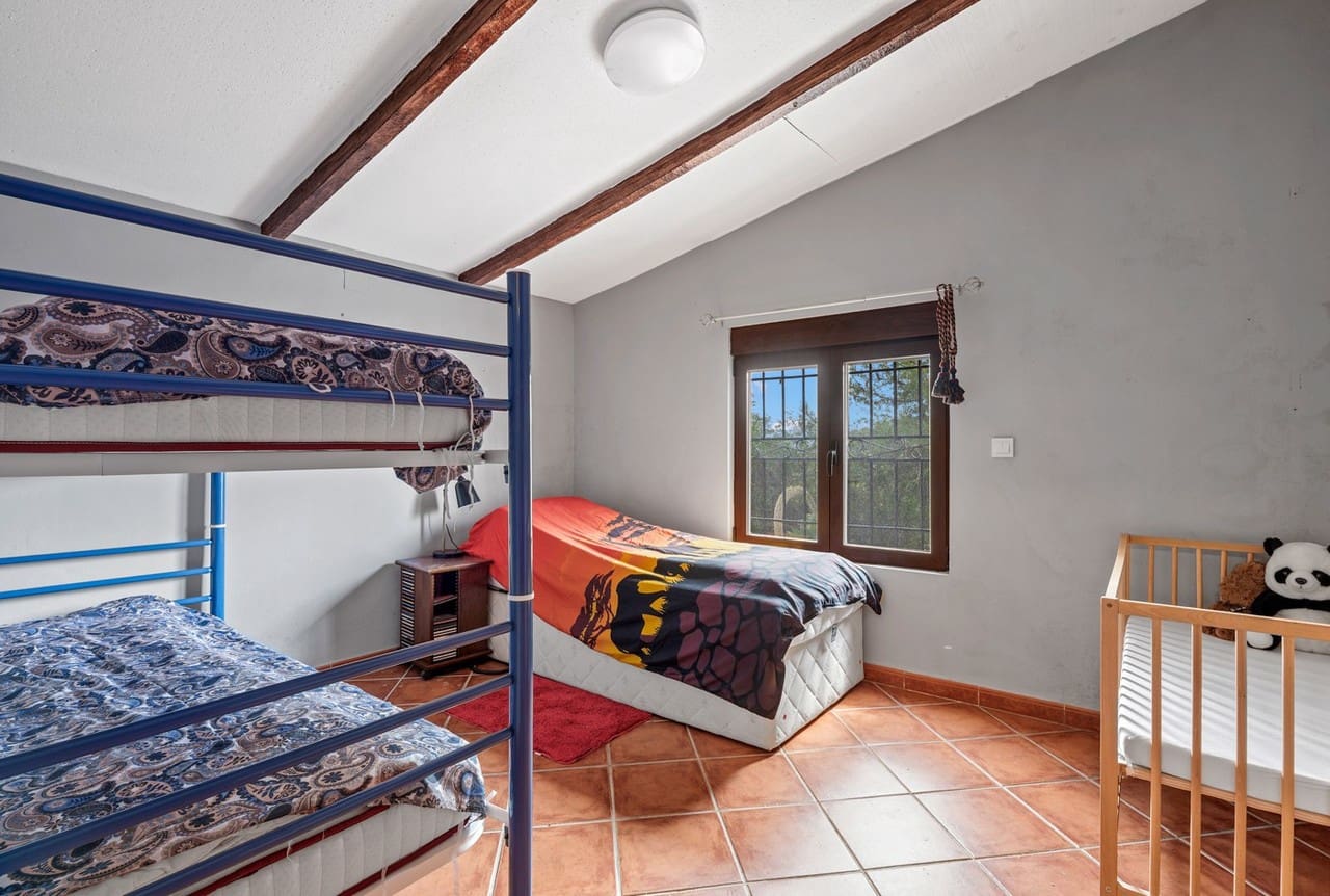 4 sypialnia Finka/Dom wiejski na sprzedaż w La Nucia z basenem garażem - 795 000 € (Ref: 9835986)