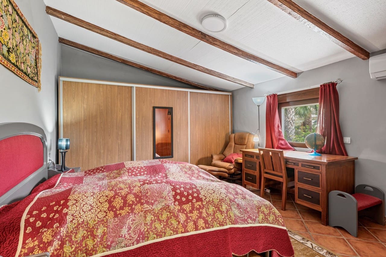 4 sypialnia Finka/Dom wiejski na sprzedaż w La Nucia z basenem garażem - 795 000 € (Ref: 9835986)