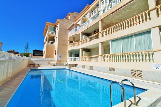 3 soveværelse Lejlighed til salg i Playa Flamenca, Orihuela med swimmingpool - € 195.000 (Ref: 9836000)