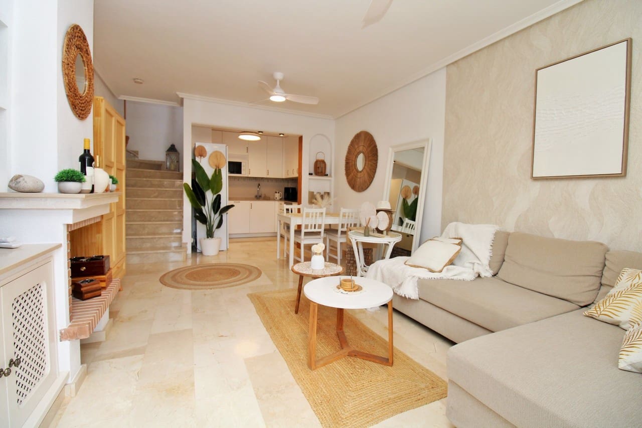 3 soveværelse Byhus til salg i Villamartin med swimmingpool - € 269.500 (Ref: 9836001)
