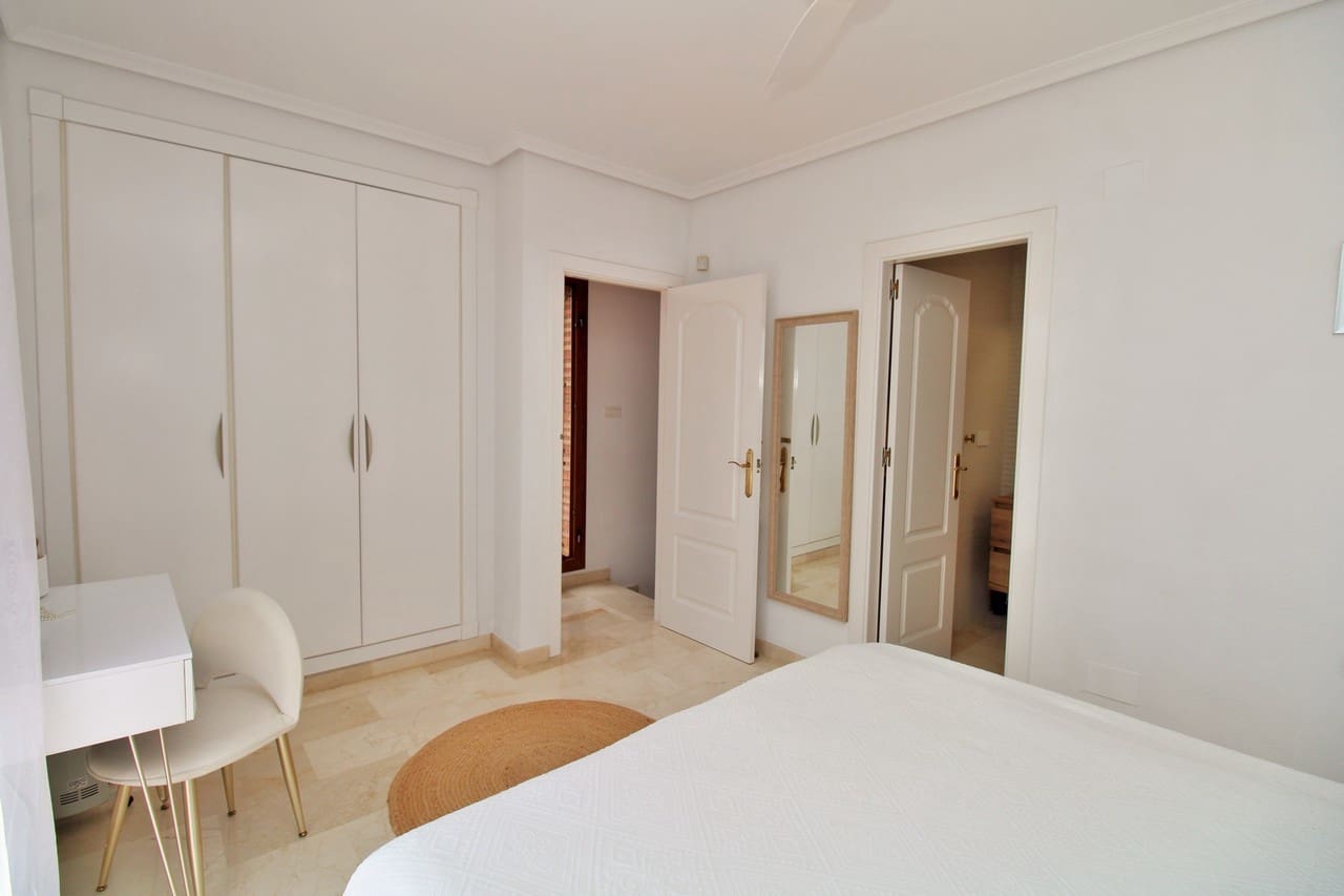 3 soveværelse Byhus til salg i Villamartin med swimmingpool - € 269.500 (Ref: 9836001)