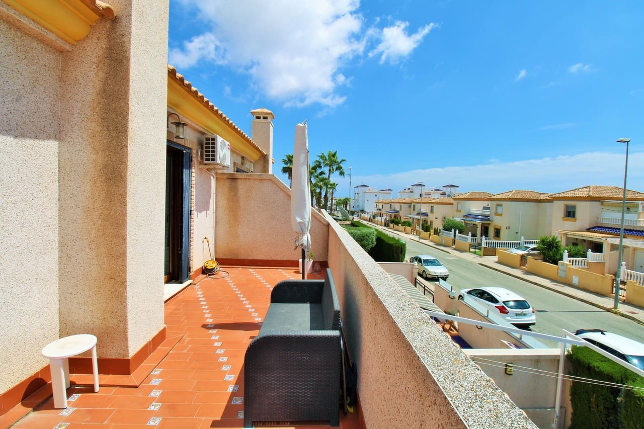 3 soveværelse Byhus til salg i Villamartin med swimmingpool - € 269.500 (Ref: 9836001)