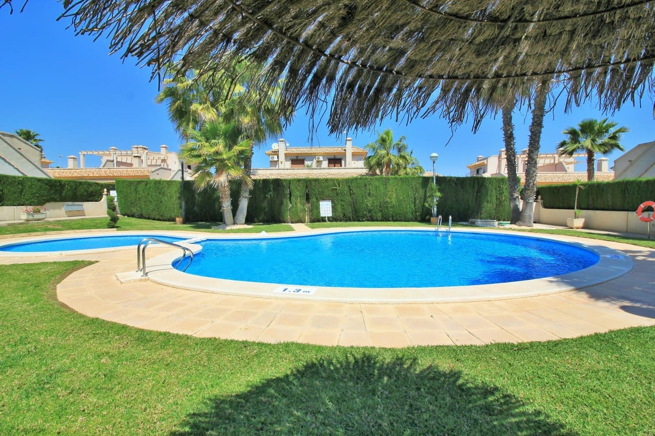 3 soveværelse Byhus til salg i Villamartin med swimmingpool - € 269.500 (Ref: 9836001)